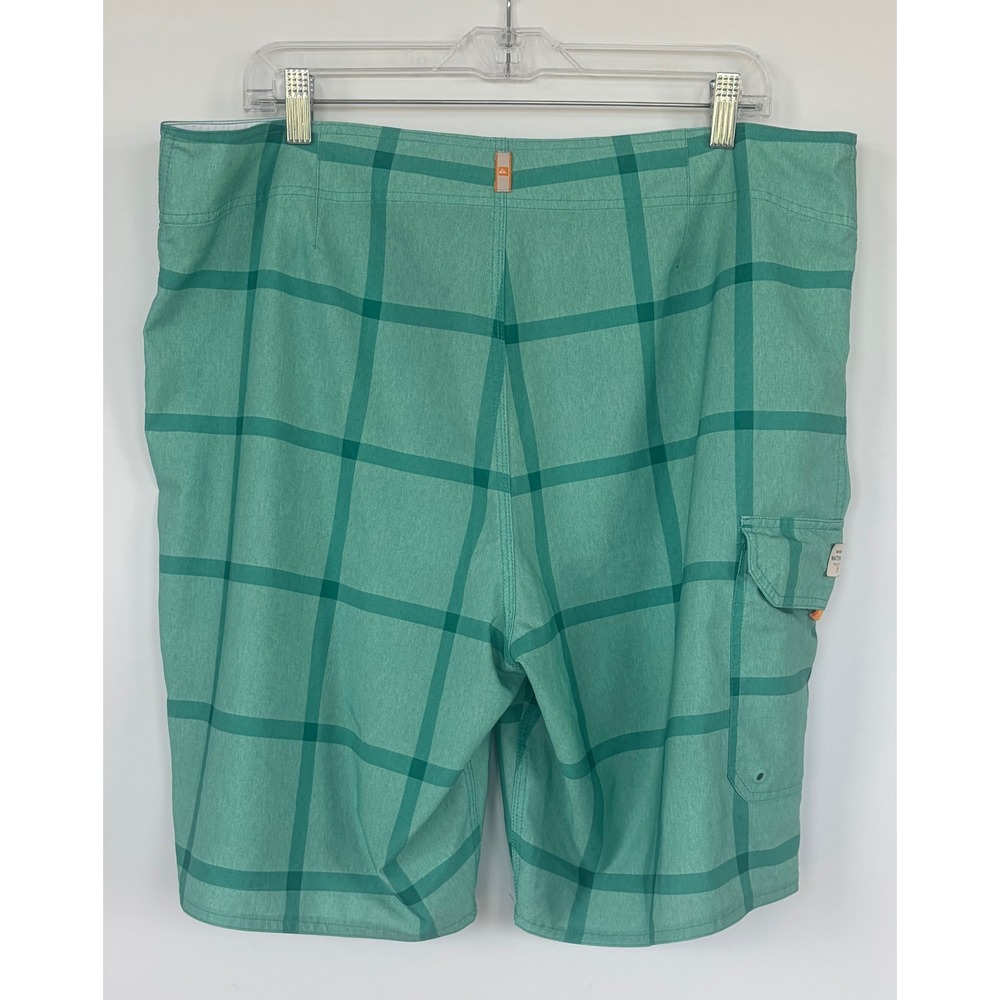 Quiksilver Waterman Collection Mens Green Plaid Board Shorts Cargo Size 38 - Picture 2 of 10